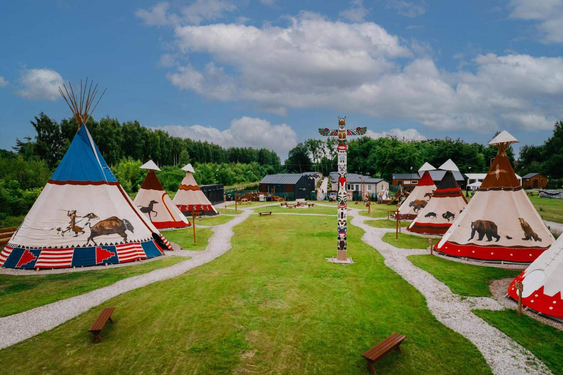 Hotel Indiana Camp - 150 M Od Suntago Park à Grabce-Towarzystwo Extérieur photo